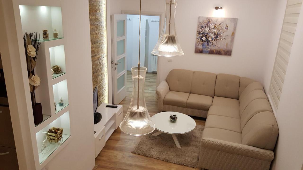 Div 1 Apartment *